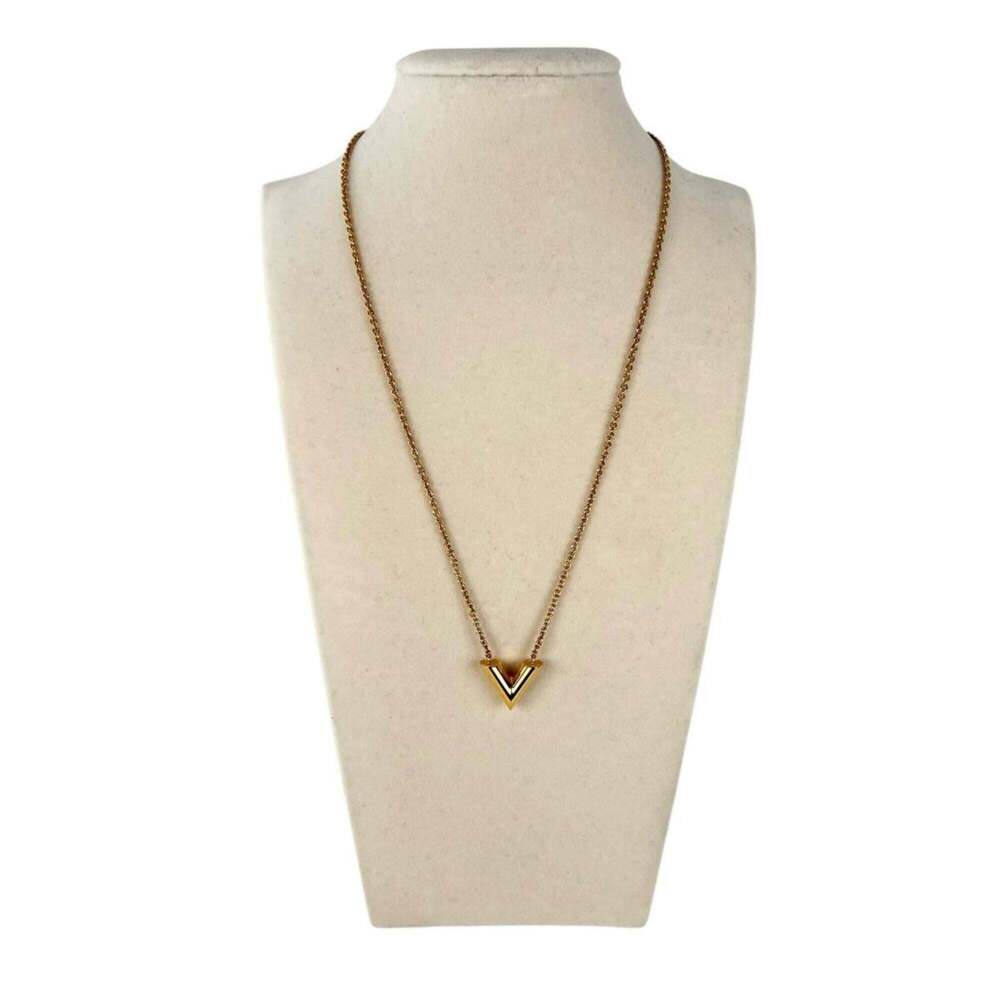 LOUIS VUITTON Gold Necklace - Picture 2 of 7